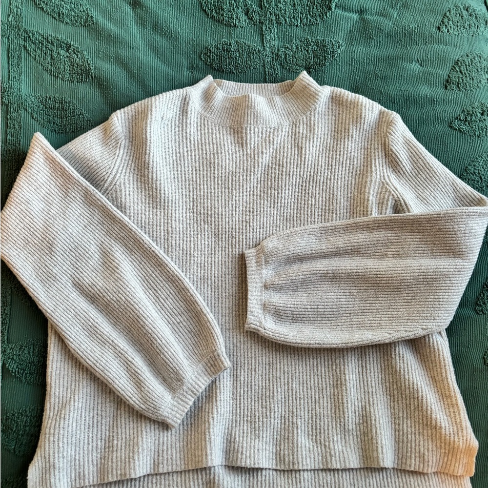 Kaisely Cream Ribbed Crewneck Sweater
